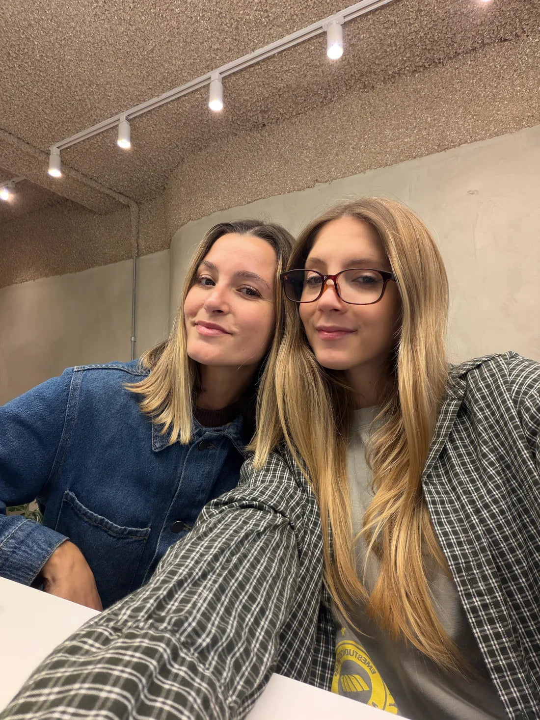 Reni y Trini, psicólogas y creadoras de Brota